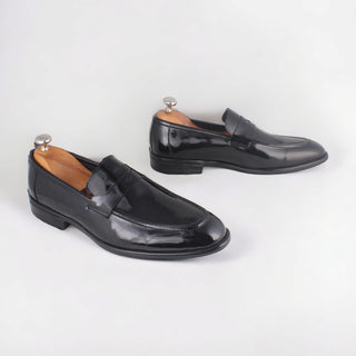 Men  shoes / 100 % genuine leather/ black -8593