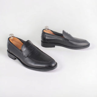 Men  shoes / 100 % genuine leather/ black -8594