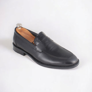 Men  shoes / 100 % genuine leather/ black -8594