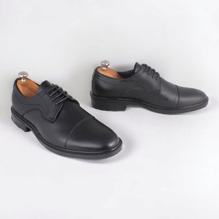 Men  shoes / 100 % genuine leather/ black -8601