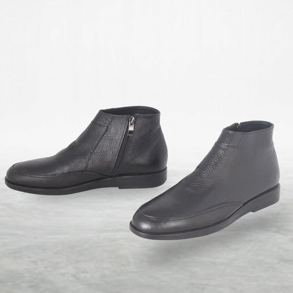 Men  shoes / 100 % genuine leather/ black -8674
