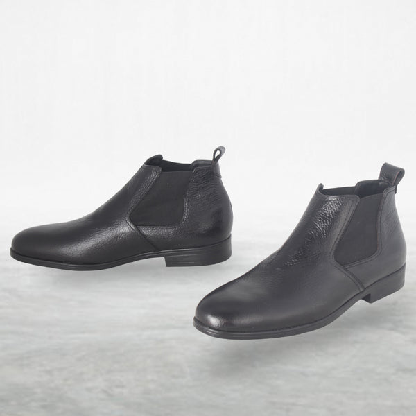 Men  shoes / 100 % genuine leather/ black -8670