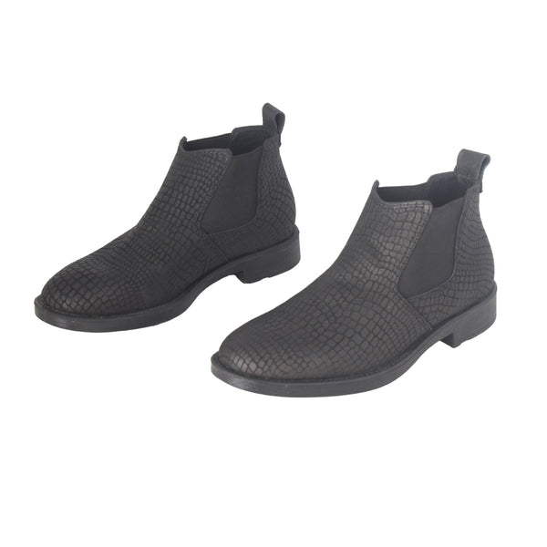 Men  shoes / 100 % genuine leather/ black -8675