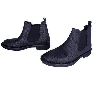 Men  shoes / 100 % genuine leather/ black -8728